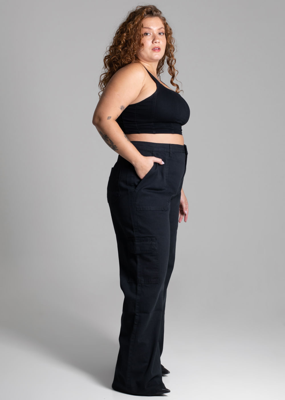 Calça Feminina Plus Size Wide Leg Lisa Sarja Preta Nova em