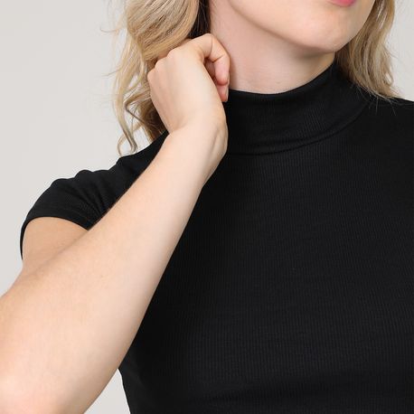 BLUSA CROPPED MC GOLA ALTA 03 2 10 PRETO P