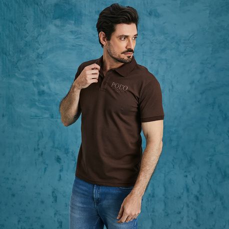 POLO MC C/ ESCRITA NO PEITO POLO ESSENTIAL 26886 MARROM P