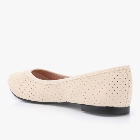 SAPATILHA MONTADA BICO FINO 5727100 CREME 38